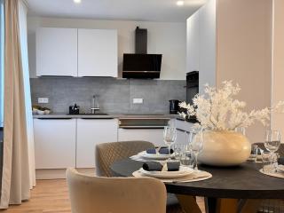 100qm City Wohnung für 6 mit Privatparkplatz - Dortmund - 8
