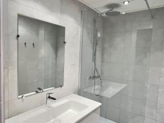 Grand studio mezzanine avec parking couvert, proche des pistes - FR-1-411-868 - 1