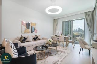 Vogue Downtown Views II with Direct Access to Dubai Mall Via a Climate Controlled Bridge, Two Bedroom Apartment with Balcony and Burj Khalifa View - 6