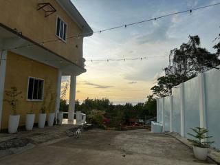 Huge house with seaview - 9