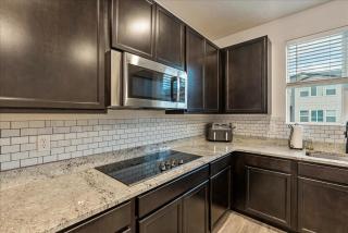 Central Location Rooftop & Balcony - American Fork - 7