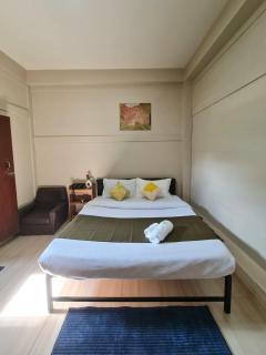B FINE Guest House - Shillong - 5