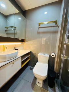 Hiraya Manawari Suite at Air Residences - Manila - 8