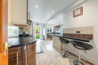 Lovely 5 Bed House in Barnet , home away from home - New Barnet - 9