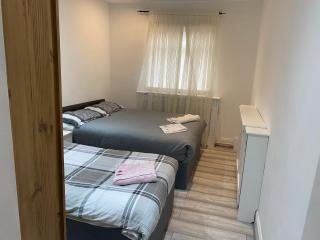 Flat next to Westfield shopping centre - Londen - 2