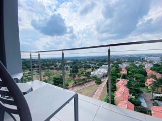 SandtonCity-Apartment-Sleeps2-Pool-Parking - Johannesbourg - 2