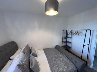 Luxury Home 2bed City Centre - 2