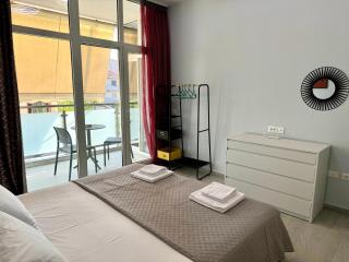 Kika Complex 2 Sunny Balcony Apartment - Tirana - 3