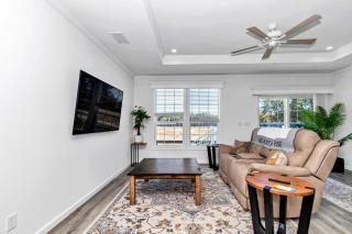 Mane House - Ocala - 9