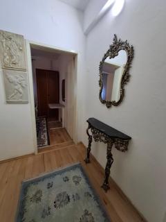 N and V Guesthouse - Breakfast and Transport Option - Skopje - 4