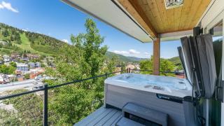 Walk to Main Street, Ontario Adventures, Two Homes Combined - 6 BR, 2 Private Decks with Hot Tubs - Park City - 8