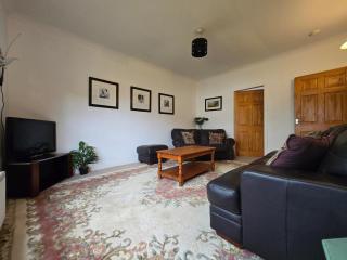 ApartmentSleeps5-Parking-Garden-PetsOk - Kelty - 3