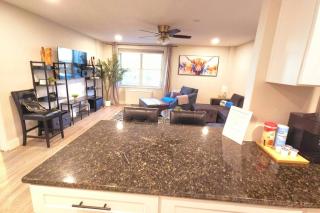 Spacious Downtown Condo Sleeps 4 - Atlanta - 1