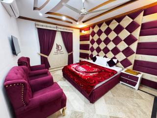 New Luxury Lodges E-11 - Islamabad - 0