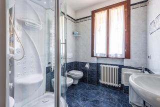 Jacuzzi Apartment in Italian Villa, Wi-Fi & Garden Sassuolo - Maranello - 6