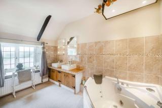 Country House - Pool Jacuzzi - Perfect for Celebrations, Work People - 9