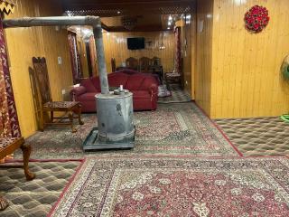 Young Gulshan Apartment - Srinagar - 8