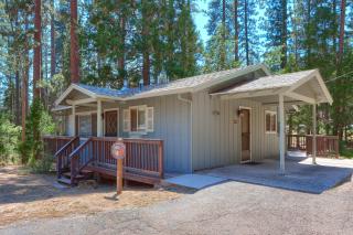 17C The Redwoods Cabin - North Wawona - 8