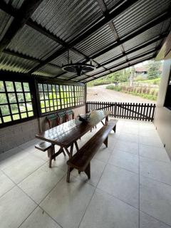 Chácara da Aráucária - sítio privativo com piscina, churrasqueira e área verde - Presidente Lucena - 3