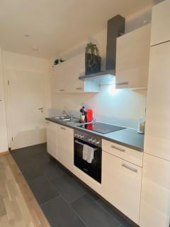 Charmantes Studio-Apartment im Herzen von Neureut - Fußbodenheizung, Regendusche, Waschmaschine, Stellplatz - 9