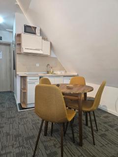 NevSki Apartments - 8