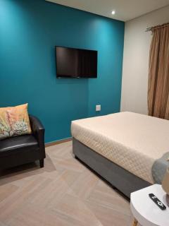 Renown Claire's Hill - Durban - 1