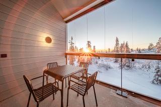 Peak Chalet by Aavalevi Holidays, Ski-in Ski-out, Mountain View - 7