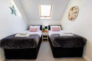 Chichester retreat house with free parking - 6