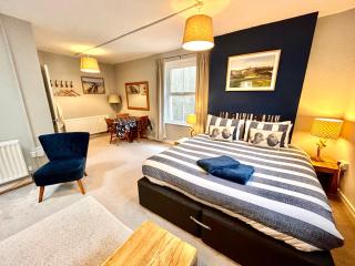 Central Tenby Private Pad - View of High Street - United Kingdom - 5