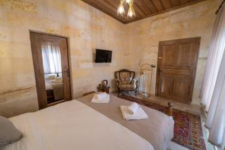 Library Cave House - 1