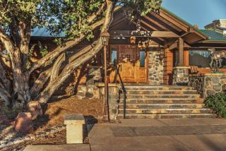 Grand Estate with Pool, Tennis, Pickleball Court, 24 Guests - Sedona - 3