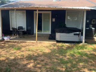 Comfort Home WiFi n Hottub - Midwest City - 5