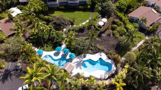 Upgraded Chic Condo with Lush Gardens - Kailua-Kona - 9