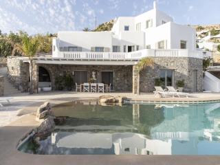 Serene villa with terrace and views - Plintri - 7