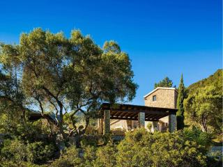 Traditional villa with private pool - 3