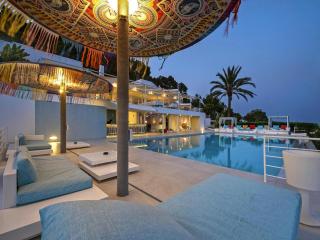 Superb villa with private pool - San José - 0