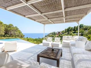 Stylish villa with infinity pool - San Jose - 3