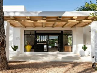 Lavish villa near Cala Llonga - Cala Llonga - 2