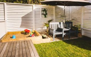 Oneroa Village, in Waiheke Centre - Be My Guest - - 2