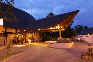 Cresta Mowana Safari Resort & Spa - 0