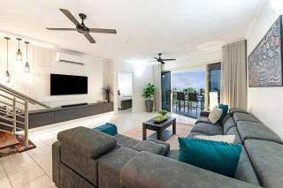 Sunset Penthouse - Unique Panoramic Rooftop Retreat - 4