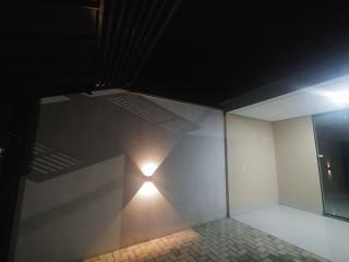 Churrasqueira e Casa privativa, Acesse os 2 quartos com 2 ar e banheiros se reservar 4 ou mais hóspedes, até 6 camas e tem pátio, roupa de cama, portão eletrônico e Desconta duração! Entrada padrão 15h adiante, inclusive à noite - Projeto Suíte Sorriso - Sorriso - 2