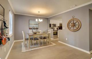 #88 Elegant 3-Bedroom Pet Friendly with Parking - Hilton Head Island - 0