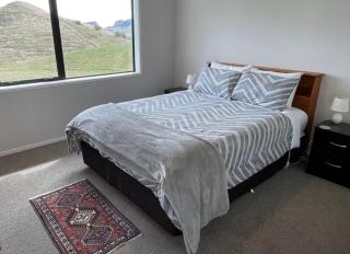 Share our rural Havelock North home - With stunning views - Havelock North - 6