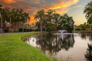 558 Queens Grant - Walk to Beach, Private Patio with Grill, Pool, Golf, Tennis! - 8