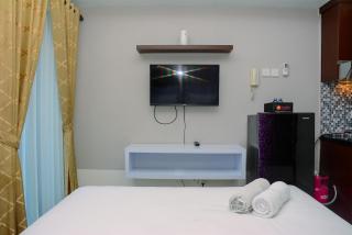 Modern and Comfy Studio at Grand Dhika City Apartment By Travelio - Bekasi - 7