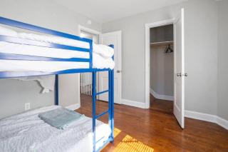 Feel Good Home, Kingbed, Free parking, Backyard - 2