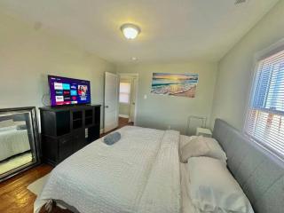 Feel Good Home, Kingbed, Free parking, Backyard - Hyattsville - 1