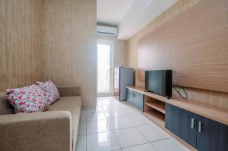 Comfortable and Lovely 2BR Apartment at Springlake Summarecon By Travelio - Bekasi - 4