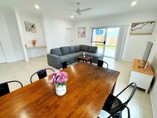 Brand New Fantastic Luxury 5 bedroom Home - Park Ridge - 7